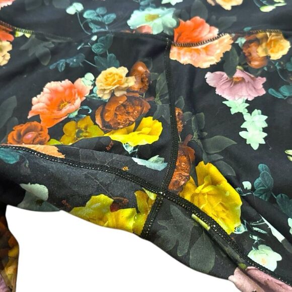 Torrid Black Floral Performance Core Full Length Mix Media Active Leggings 2 2XL - Picture 9 of 15